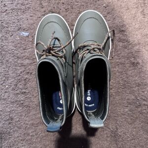 Sperry women’s rain boots